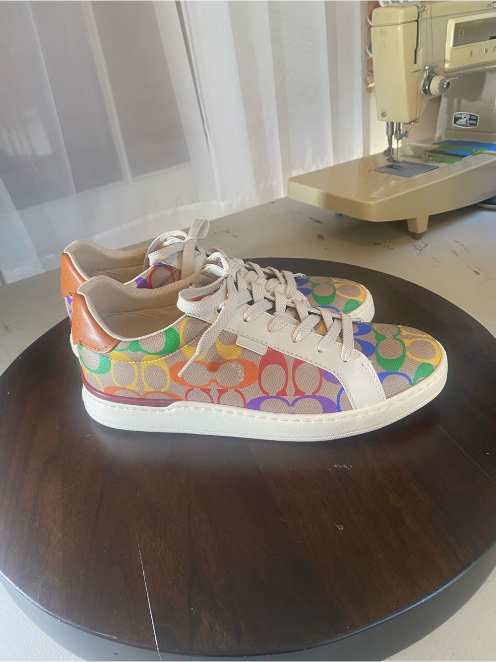 Coach Rainbow Signature Low Top Sneakers in Multicolor and White; Size 9, G5169